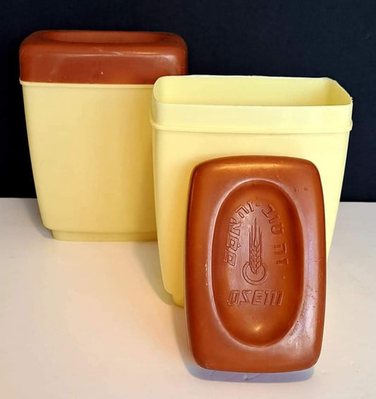 קופסאות פלסטיק